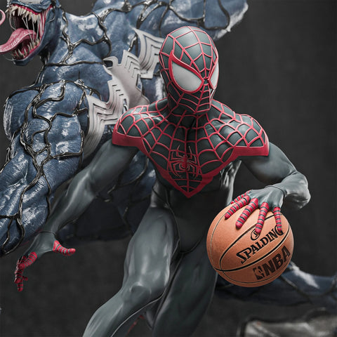 Spiderman Miles MoralesVersus Venom 3D Print - STL file